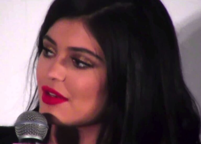 kylie jenner net worth 1 kylie jenner — editorial portrait