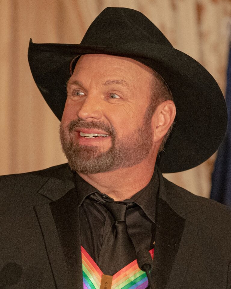 garth brooks net worth 1 garth brooks — editorial portrait