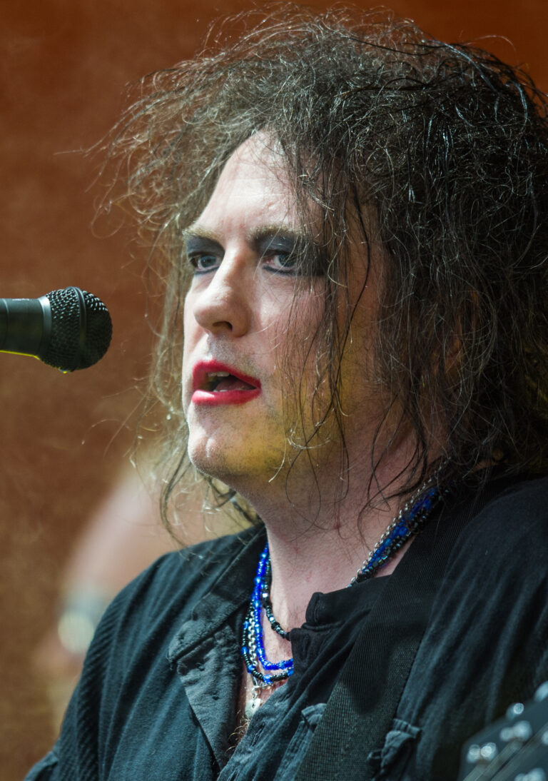 robert smith — editorial portrait