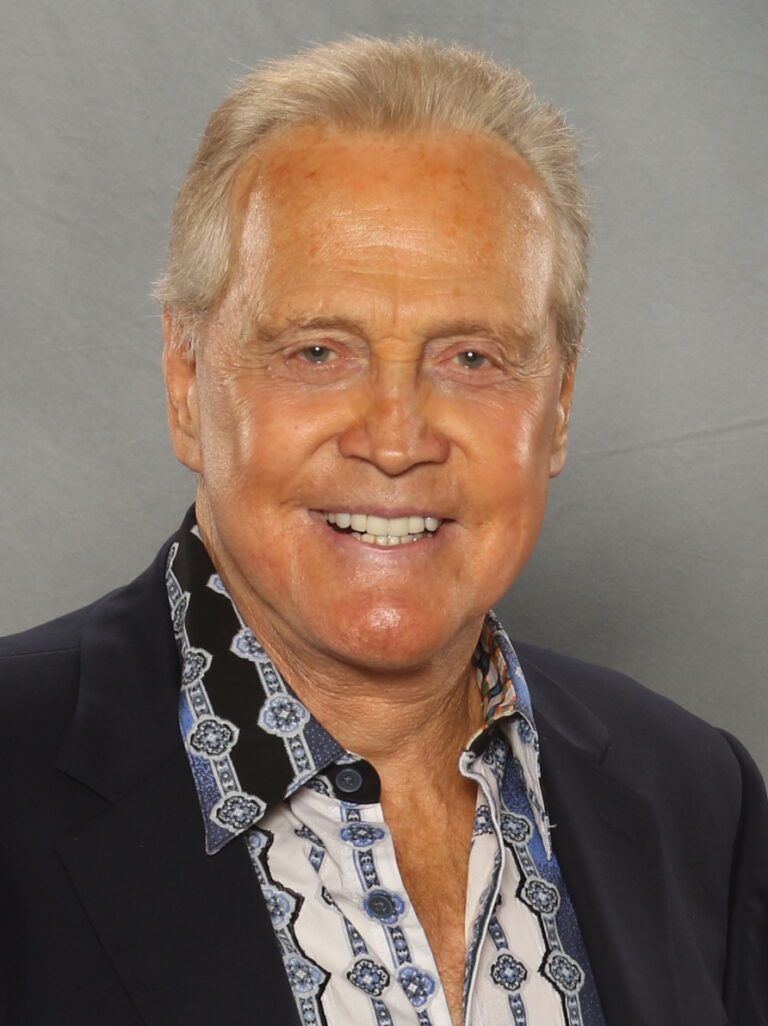 lee majors net worth 1 lee majors at raleigh supercon in july 2017