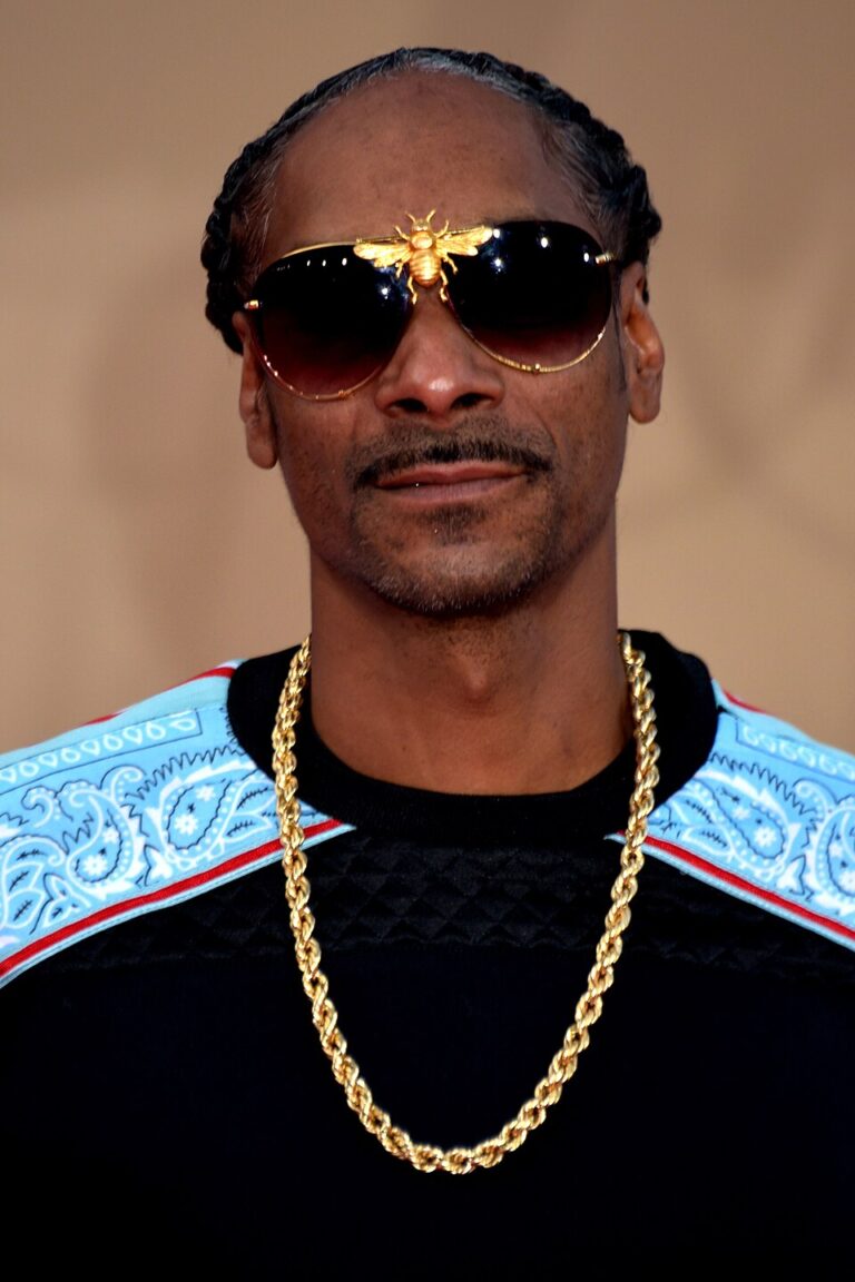 snoop dogg net worth 1 snoop dogg — editorial portrait
