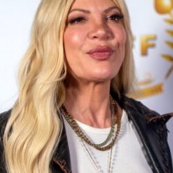 Tori Spelling — editorial portrait